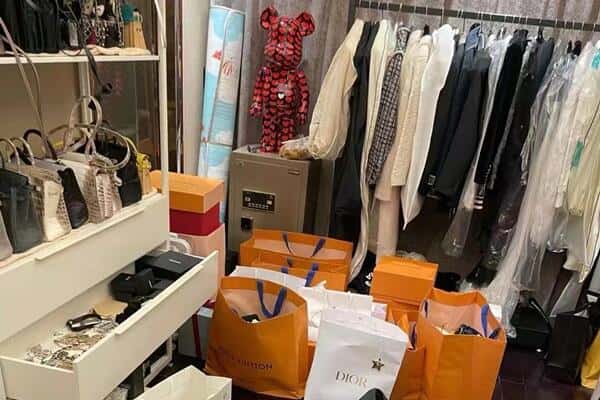 佳木斯向阳区回收一线品牌衣服
